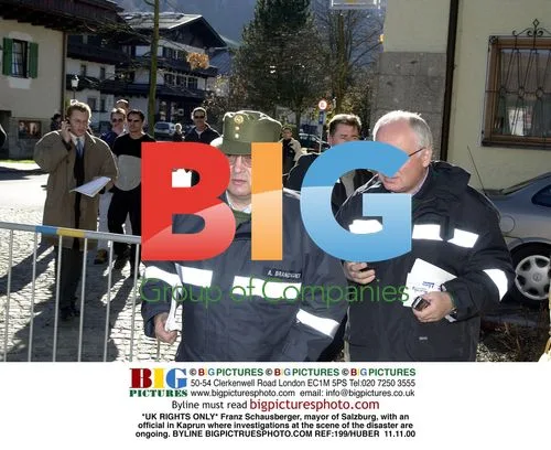Mayor Franz Schausberger at Kaprun ski-train disaster site