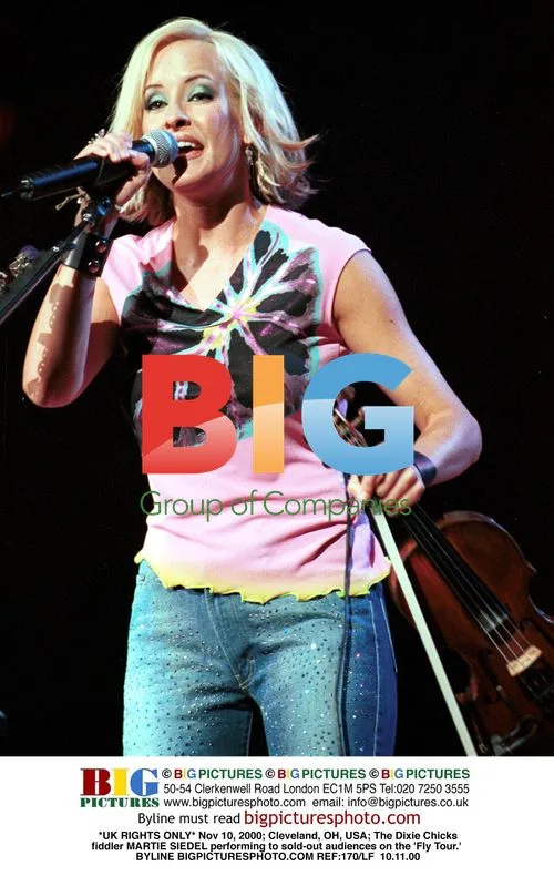Martie Seidel of Dixie Chicks on Fly Tour