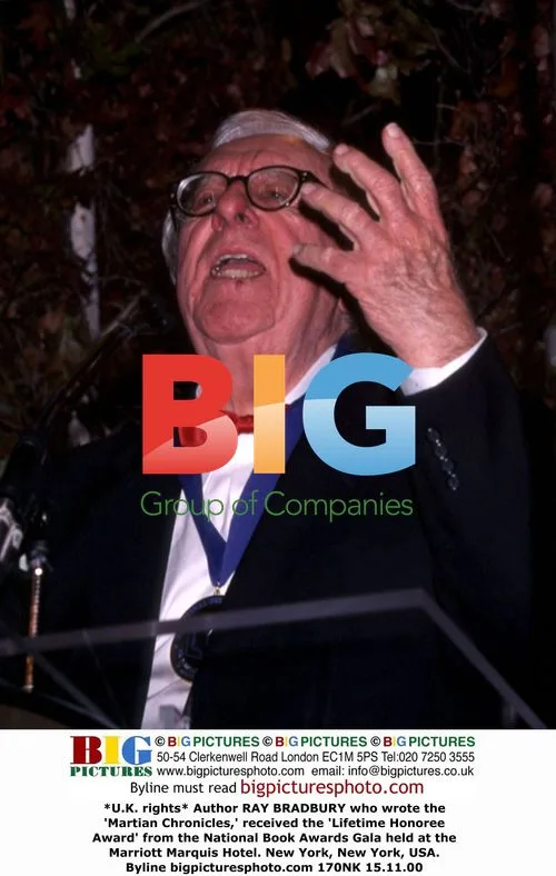 Ray Bradbury receives 'Lifetime Honoree Award'