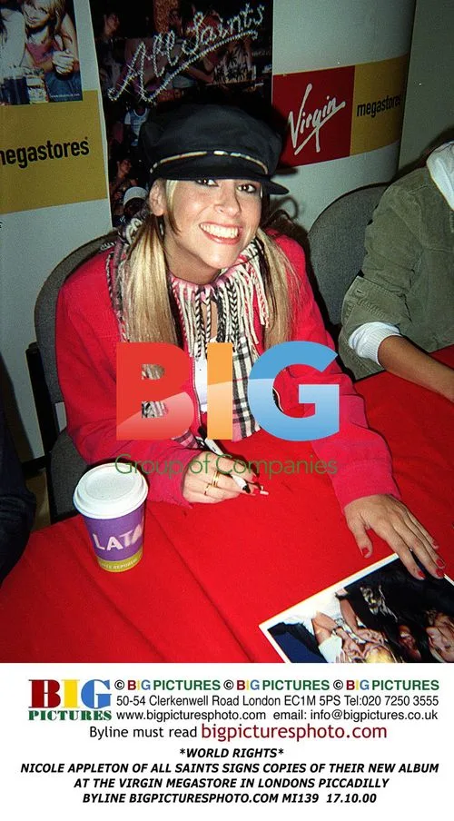 Nicole Appleton signs album at Virgin Megastore