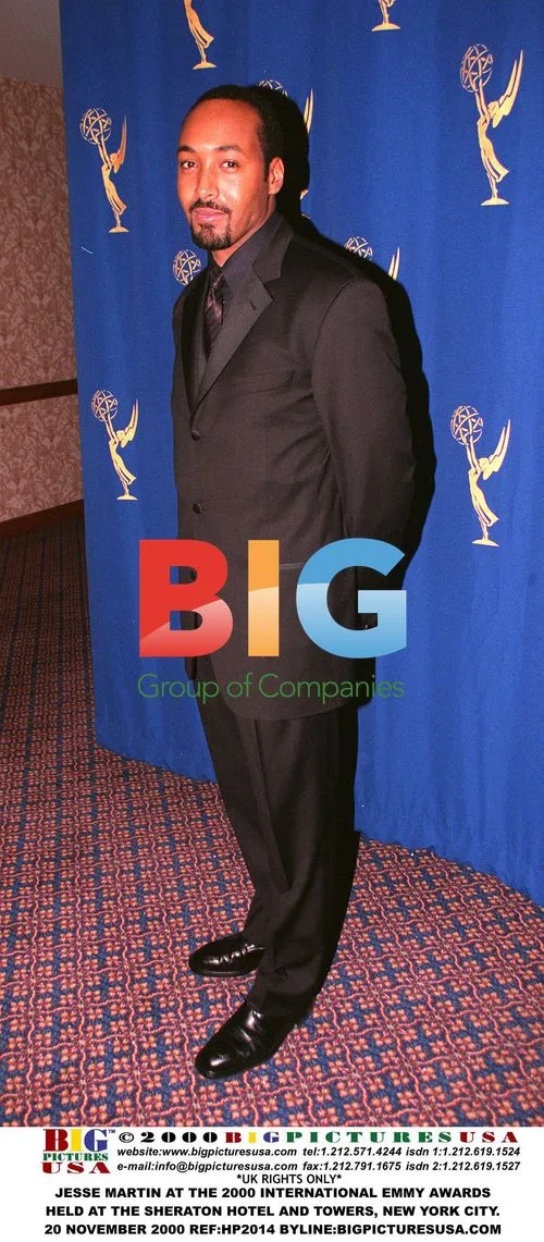 Jesse Martin at 2000 International Emmy Awards