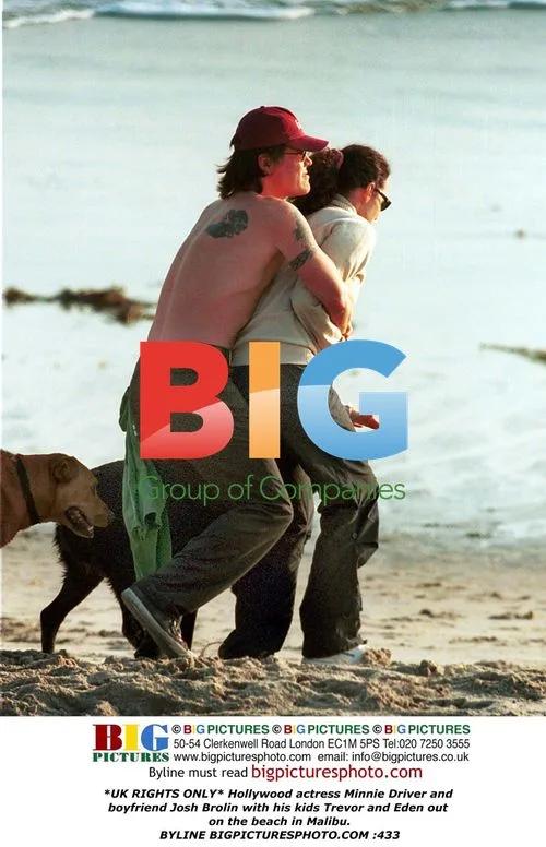 Minnie Driver and Josh Brolin with kids at Malibu beach