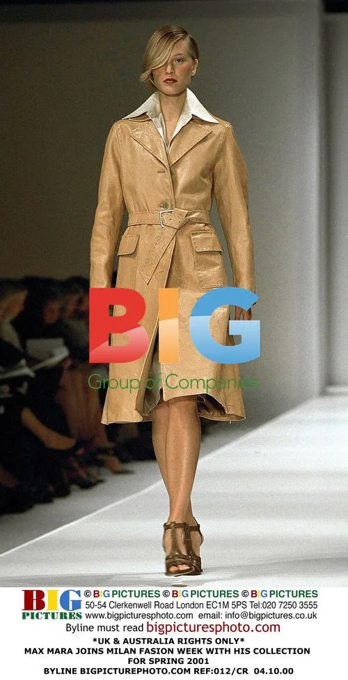 MAX MARA Spring 2001 Fashion Show
