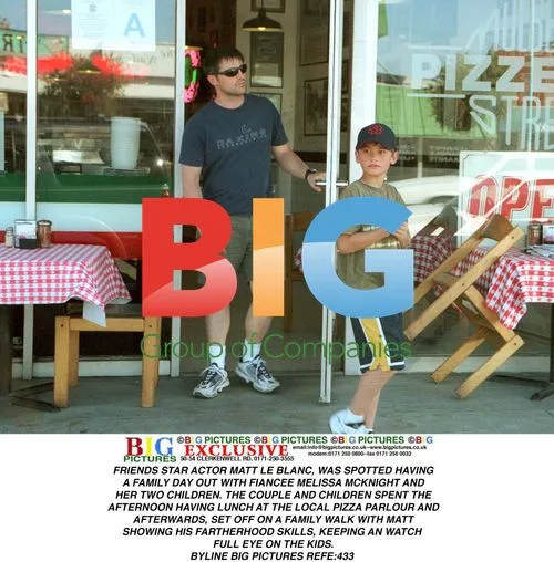Matt LeBlanc Enjoys Family Outing