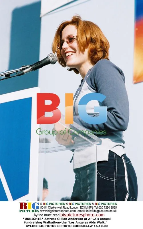 Gillian Anderson at LA Aids Walk