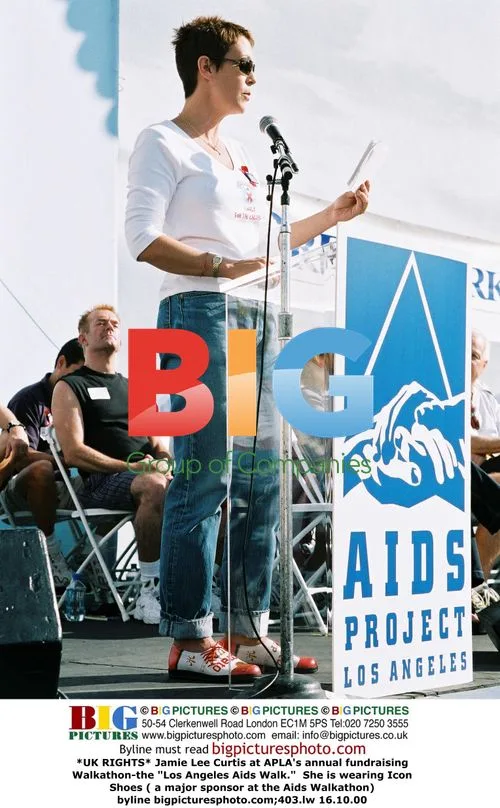 Jamie Lee Curtis at LA Aids Walk