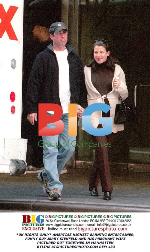 Jerry Sienfeld and Pregnant Wife Out in NYC