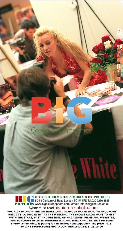 Sherry Lynne White at Glamourcon LA 2000