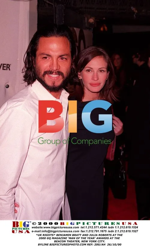 Benjamin Bratt and Julia Roberts at GQ Awards