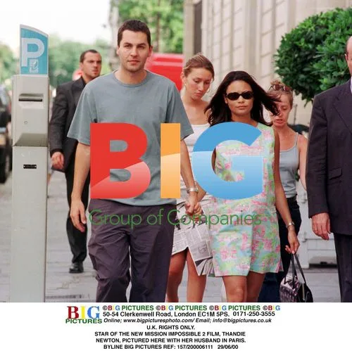 Thandie Newton with husband in Paris