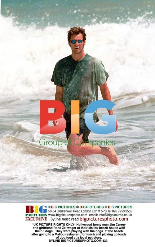 Jim Carrey and Rene Zellweger at Malibu Beach