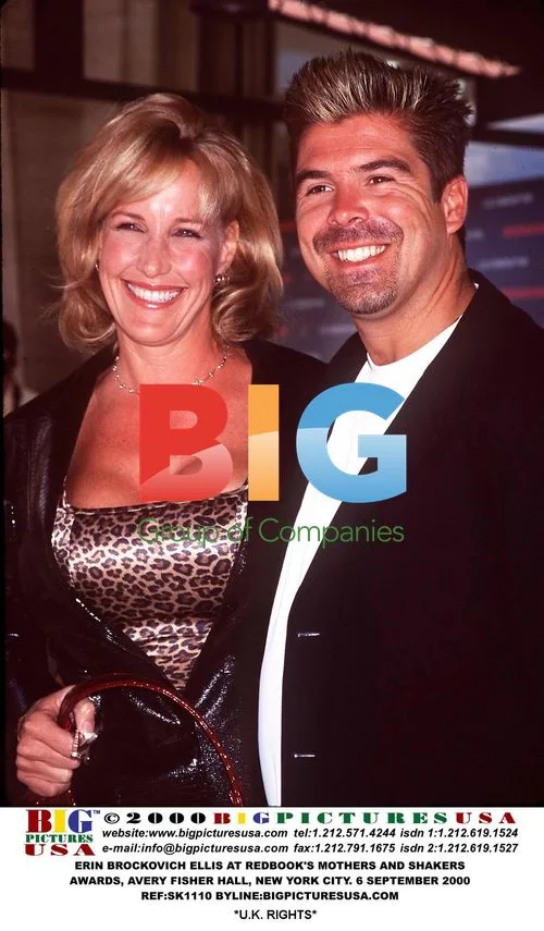 Erin Brockovich Ellis at Redbook's Mothers and Shakers Awards