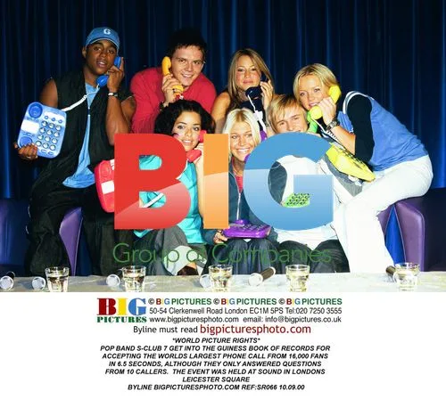 S-Club 7 Set Guinness Record for Largest Call