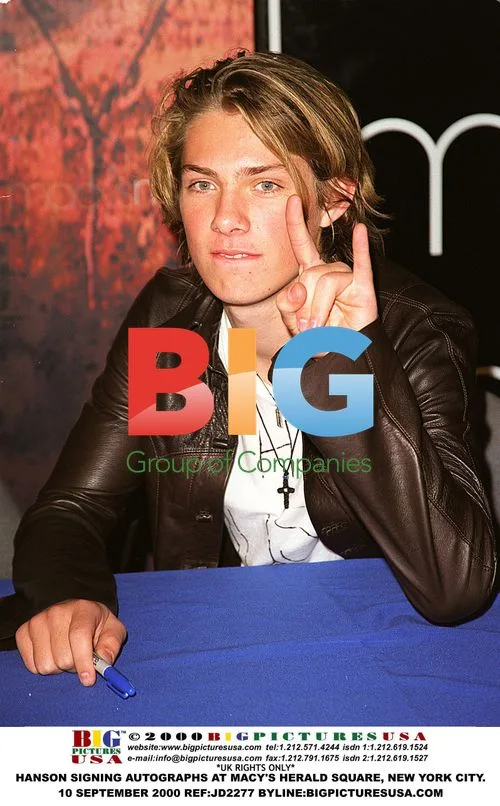 Hanson Signing Autographs in NYC