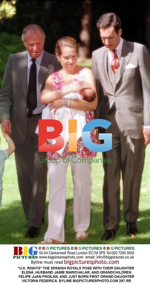 Spanish Royals Pose with Family