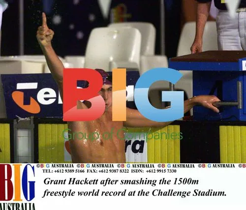 Grant Hackett Breaks 1500m Freestyle World Record