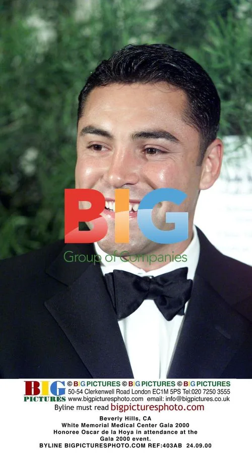 Oscar de la Hoya at White Memorial Medical Center Gala 2000