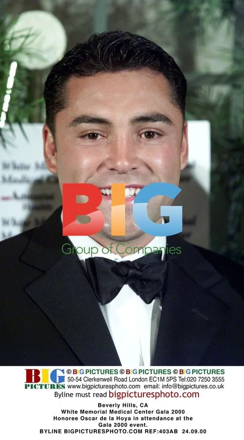 Oscar de la Hoya at White Memorial Medical Center Gala 2000