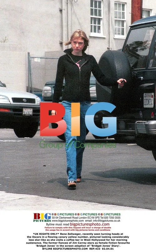 Rene Zellweger Visits Coffee Bar