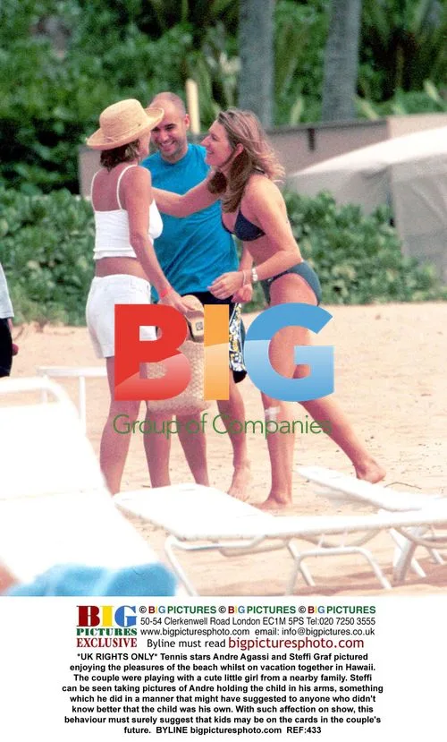 Agassi and Graf Enjoy Beach Vacation in Hawaii