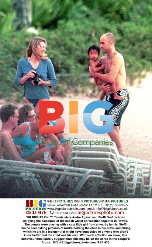 Agassi and Graf Play with Girl on Hawaii Vacation