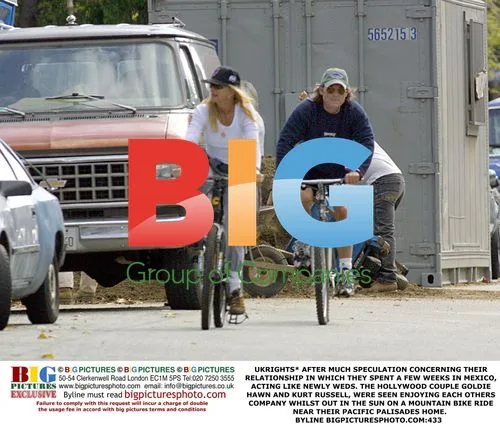 Goldie Hawn and Kurt Russell Enjoy Bike Ride