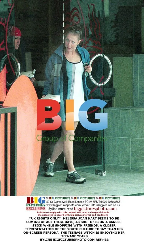 Melissa Joan Hart Smoking While Shopping