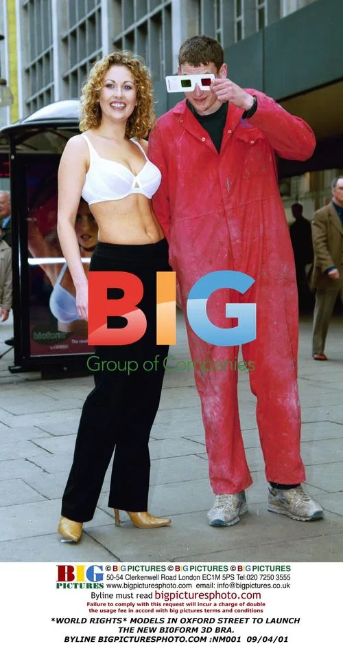 Models launch new 3D bra on Oxford Street