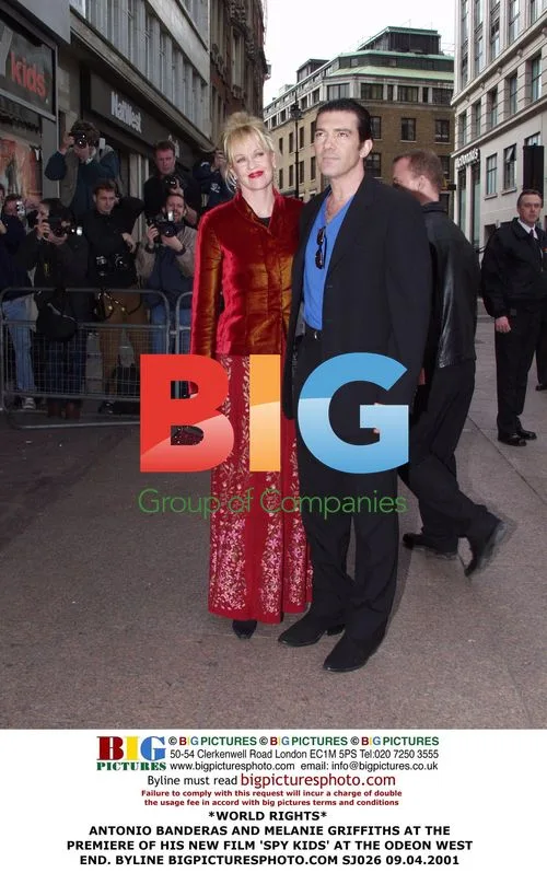 ANTONIO BANDERAS and MELANIE GRIFFITHS at SPY KIDS premiere