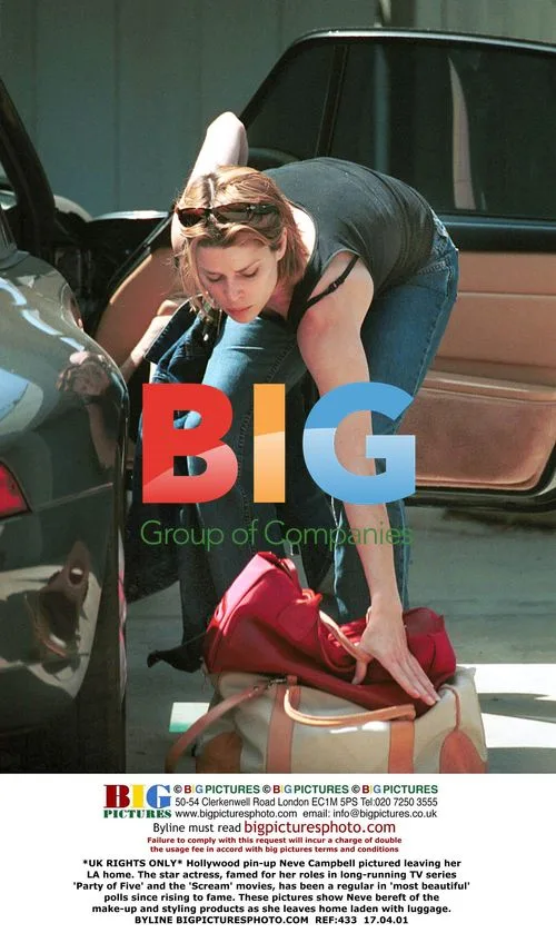 Neve Campbell Leaves LA Home
