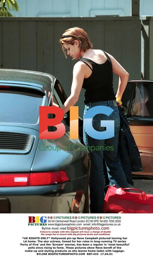 Neve Campbell Leaving LA Home