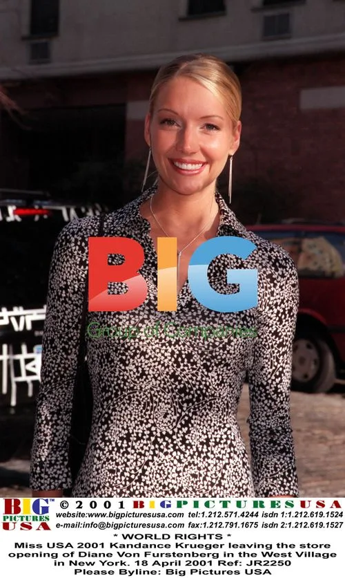 Miss USA 2001 Kandance Krueger at Diane Von Furstenberg store