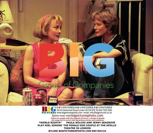 Actors Wilcox and Seagrove in The Female Odd Couple