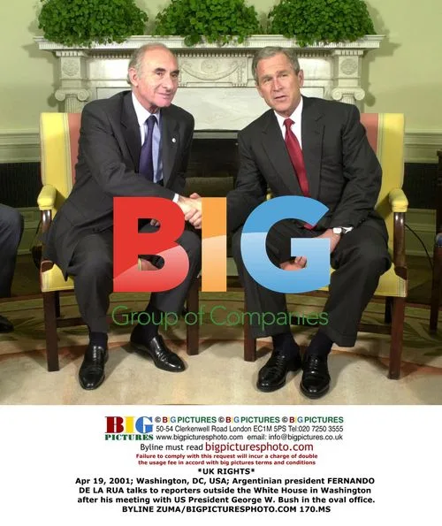 Argentine President De La Rua meets with Bush in Oval Office