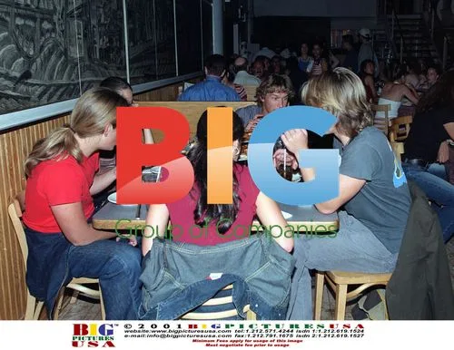 Hanson Band Members Dining with Girlfriends