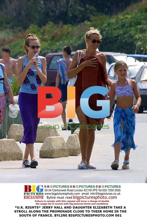 Jerry Hall and daughter Elizabeth stroll in France