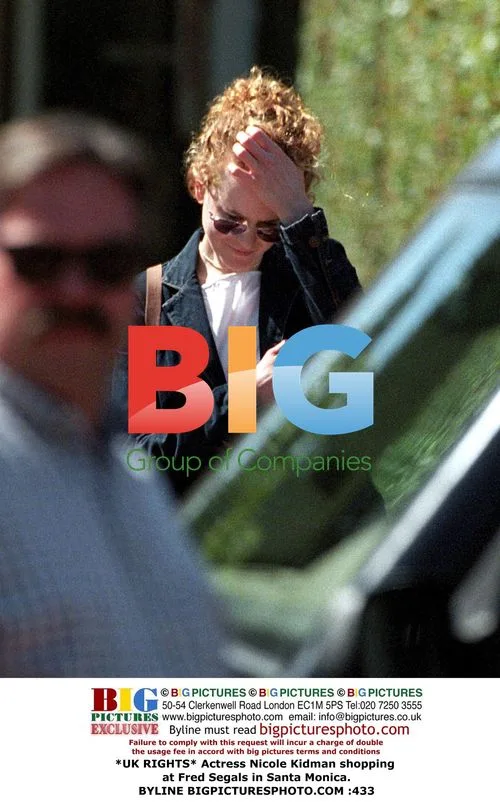 Nicole Kidman shopping at Fred Segals