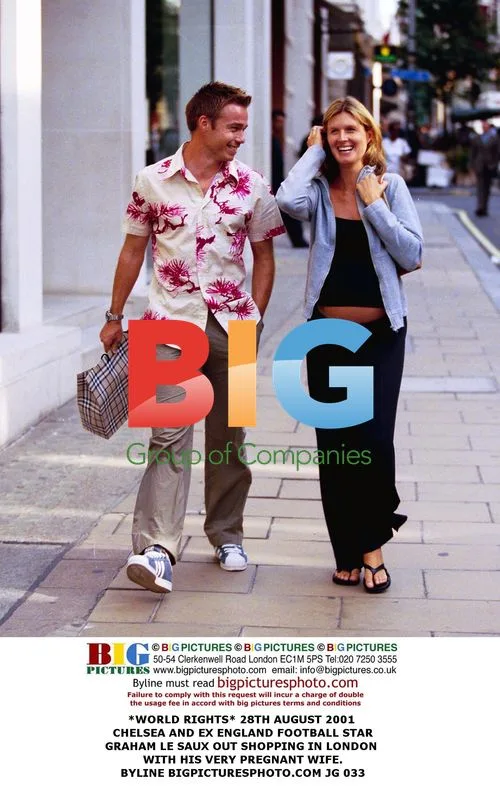 Graham Le Saux out shopping with pregnant wife
