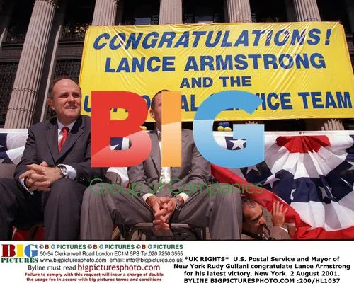 Lance Armstrong celebrates victory with Rudy Guliani