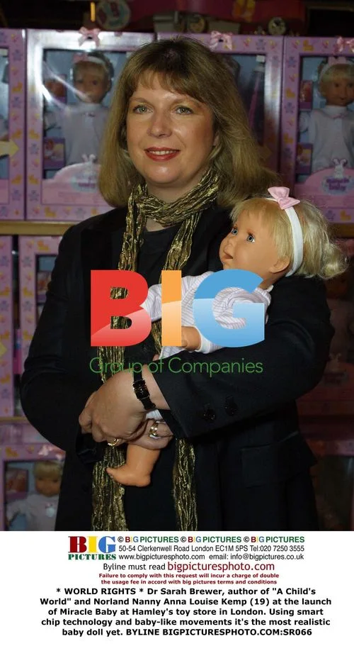 Dr Sarah Brewer and Norland Nanny Anna Louise Kemp at Miracle Baby launch