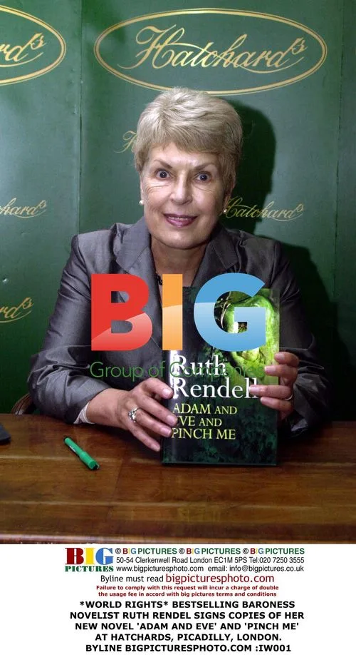 NOVELIST RUTH RENDEL SIGNS NEW BOOKS