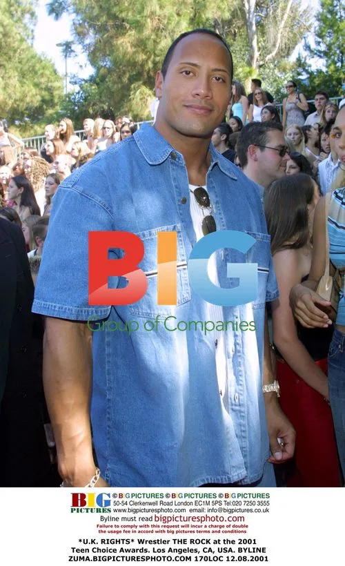 Wrestler THE ROCK at 2001 Teen Choice Awards