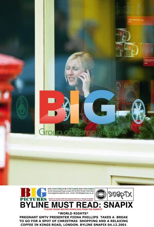 Pregnant GMTV host Fiona Phillips Christmas shopping