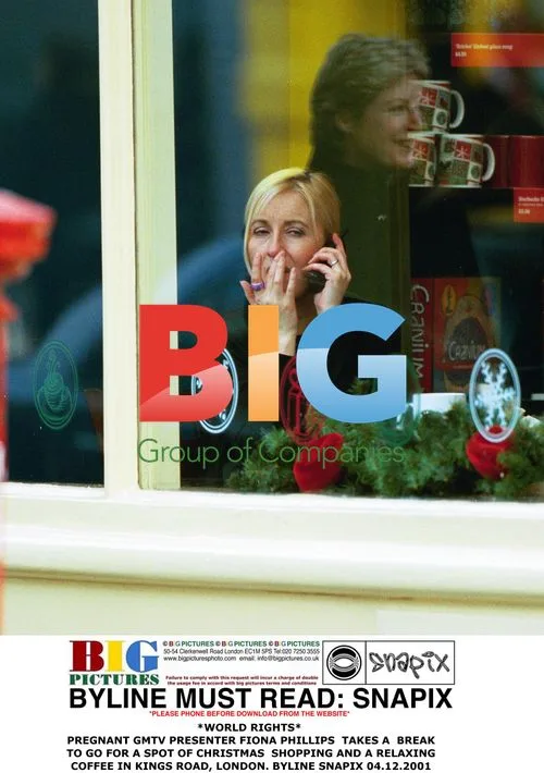 Pregnant GMTV Host Fiona Phillips Christmas Shopping