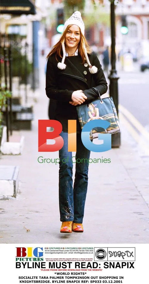 SOCIALITE TARA PALMER TOMPKINSON OUT SHOPPING