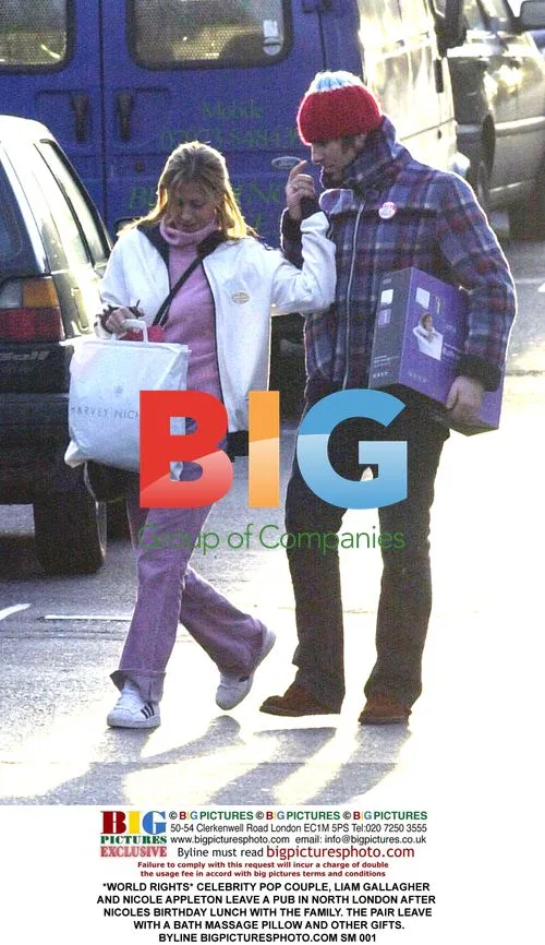 Liam Gallagher and Nicole Appleton leave London pub