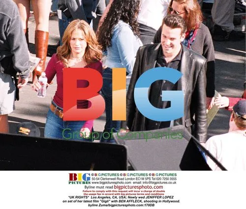 JENIFFER LOPEZ and BEN AFFLECK on "Gigli" film set