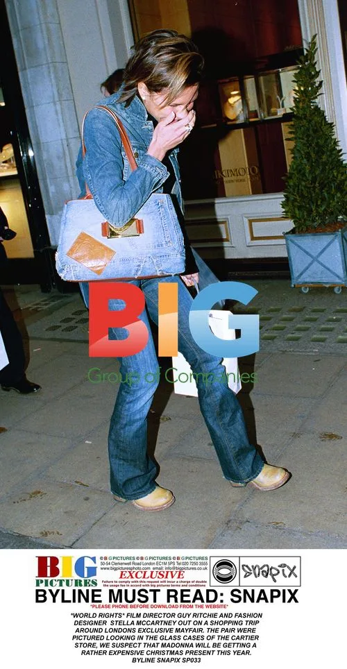 Victoria Beckham has laughing fit