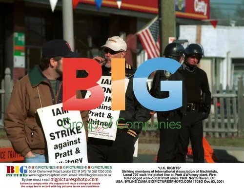 Striking Pratt & Whitney workers, 2001