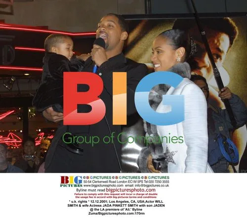 Will Smith, Jada Pinkett Smith & son at 'Ali' premiere